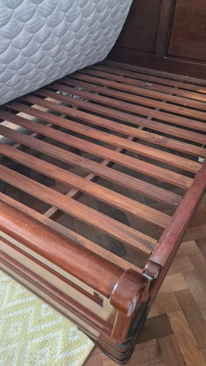 King Size Mahogany Sleigh Bed - Image 3