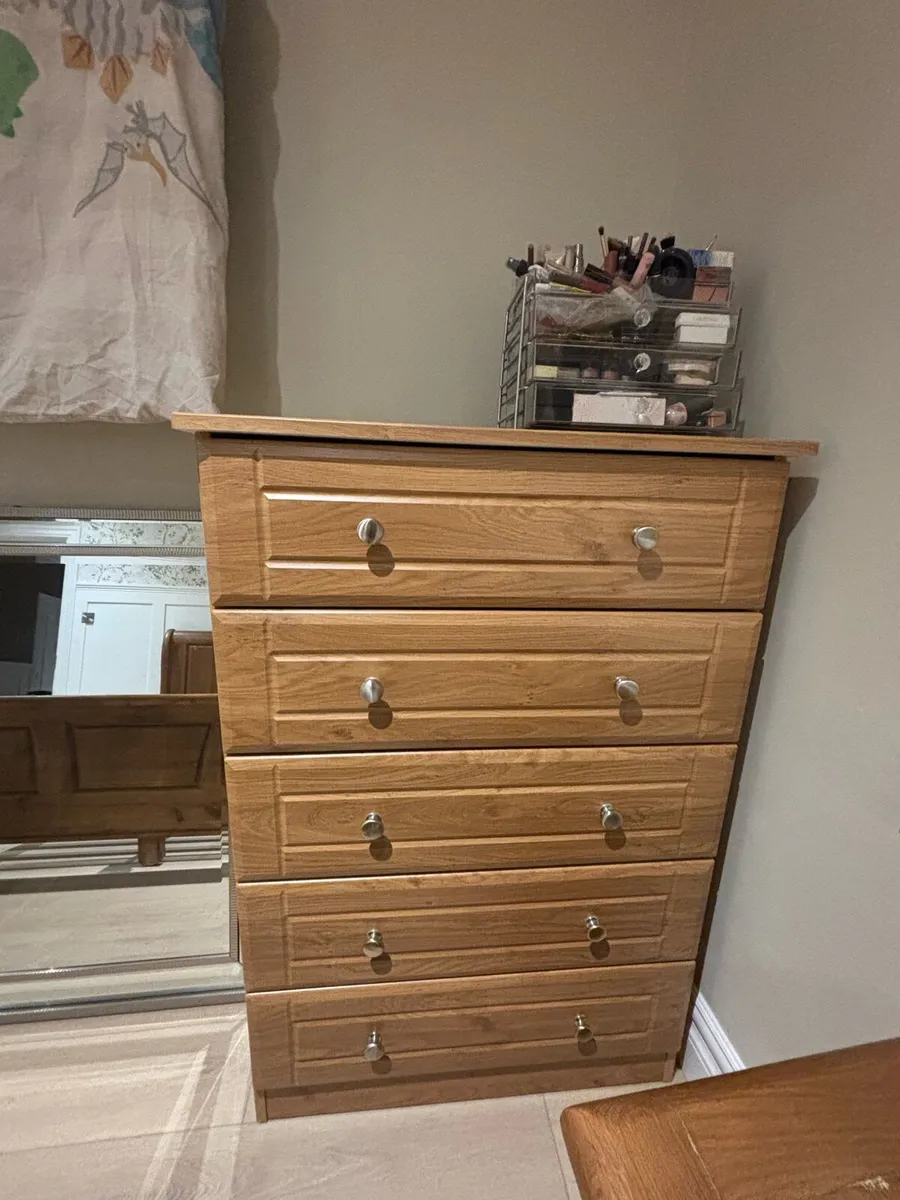 Chest of drawers - Image 1