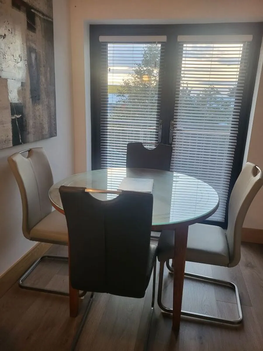 Dining Table & 4 Chairs - Image 1