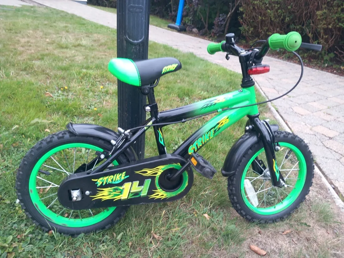 14 inch Strike Bike in Green and Black - Image 1