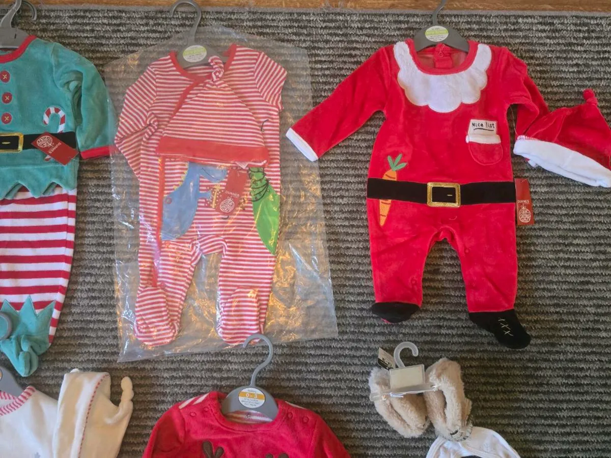 Christmas clothing bundle newborn to 0-3 BNWT - Image 2