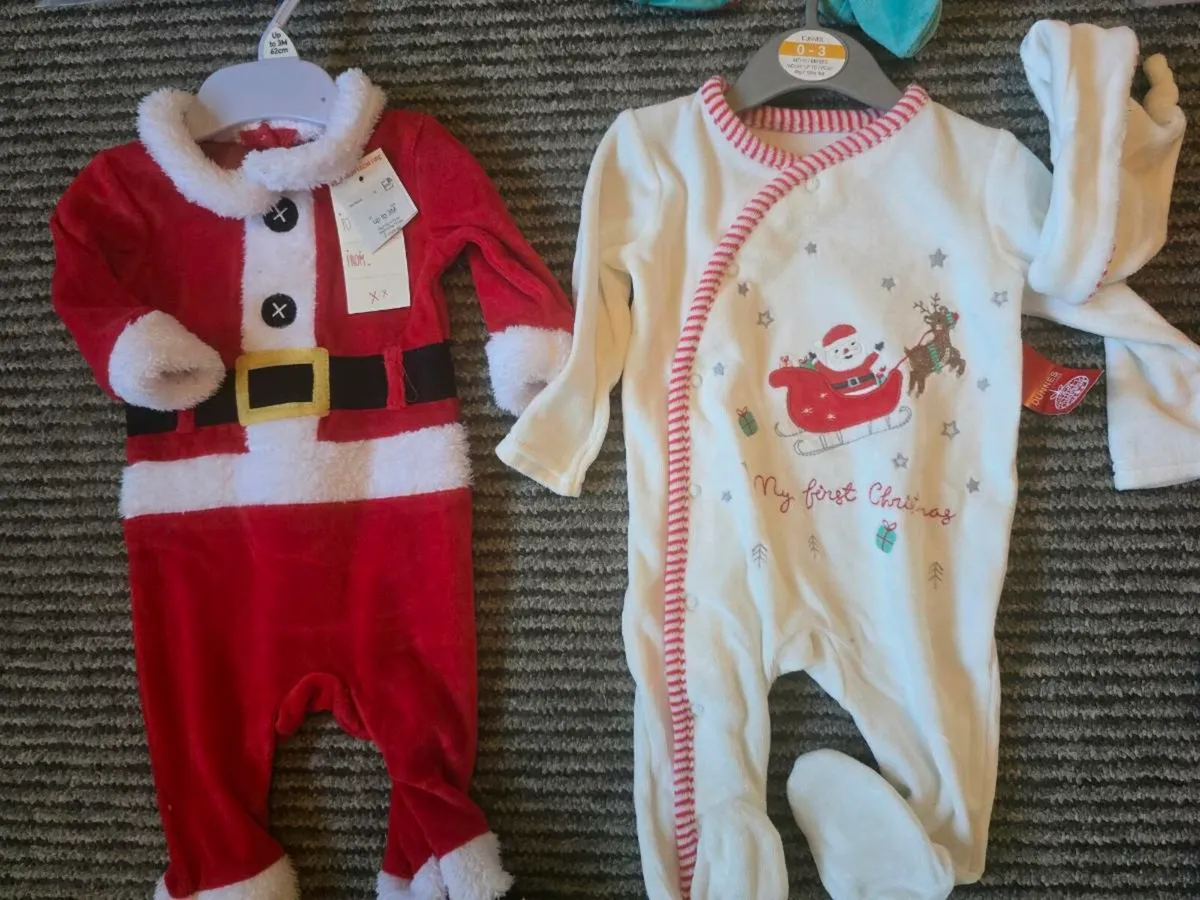 Christmas clothing bundle newborn to 0-3 BNWT - Image 3