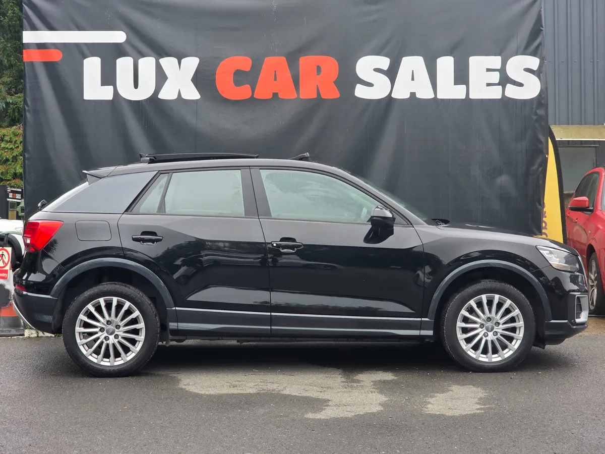 2020 Audi Q2 1.6 TDI 30TDI SE // PANORAMIC ROOF - Image 2