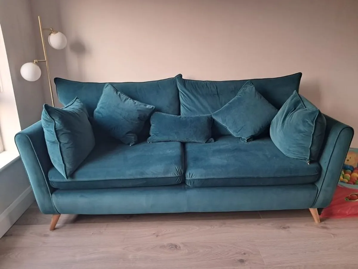 4 Seater Moorfield Sofa - Image 2