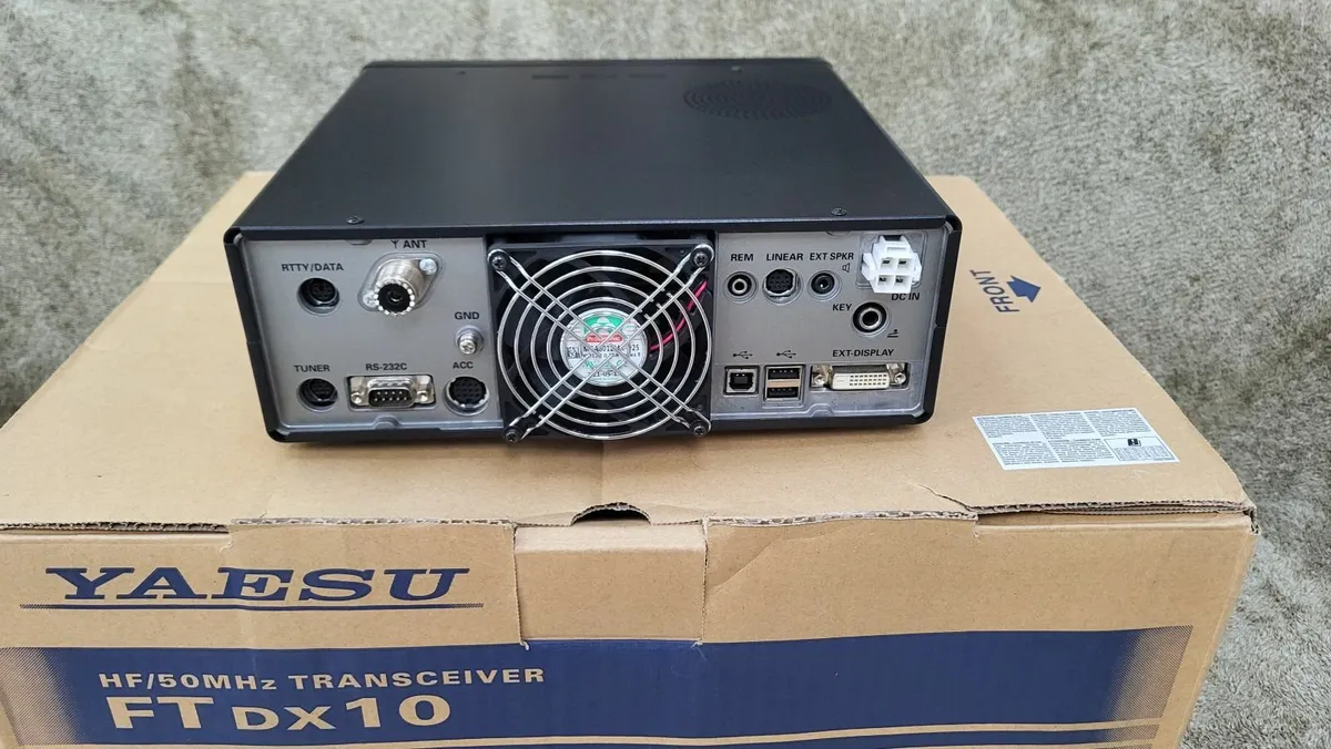 Yaesu FTdx10 + mAT-Y200 Auto Tuner - Image 4