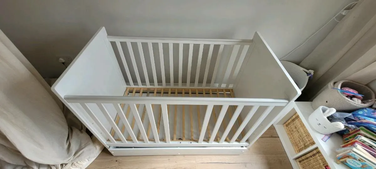 White baby cot with drawer and mattress - Image 4