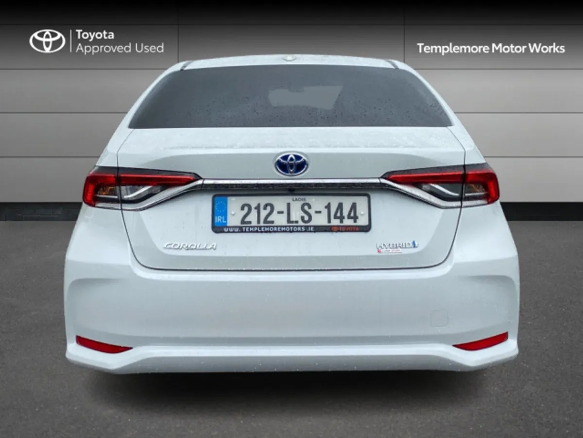 Toyota Corolla HYBRID LUNA SP SPORT 4DR AUTO - Image 4