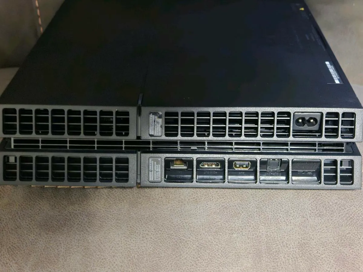 Playstation 4 1TB  CUH-1216B - Image 3