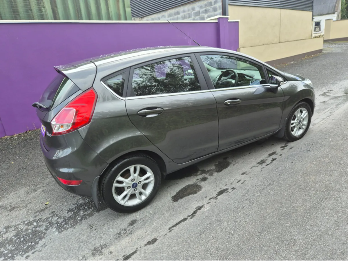 Ford Fiesta ZETEC - Image 3