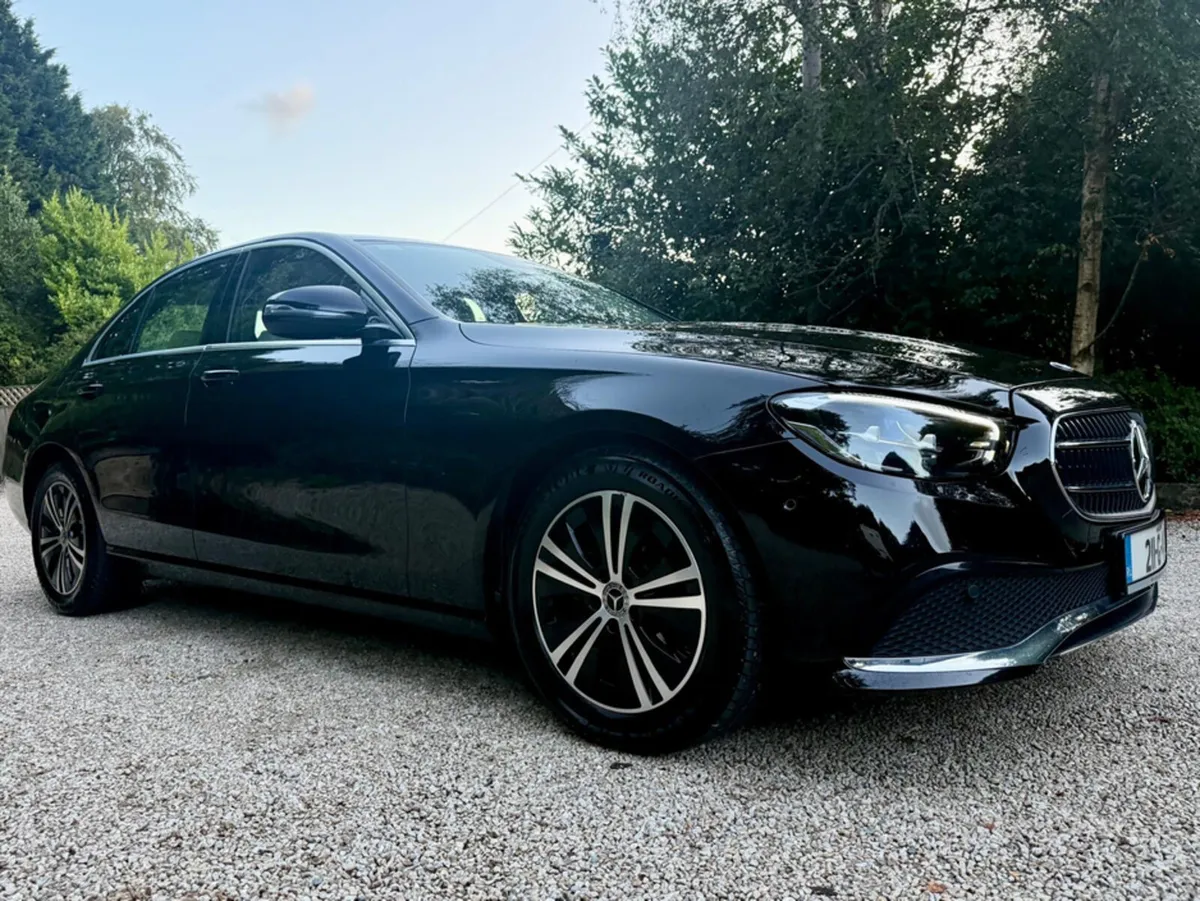 Mercedes-Benz E-Class D E220 4DR AUTO - Image 3