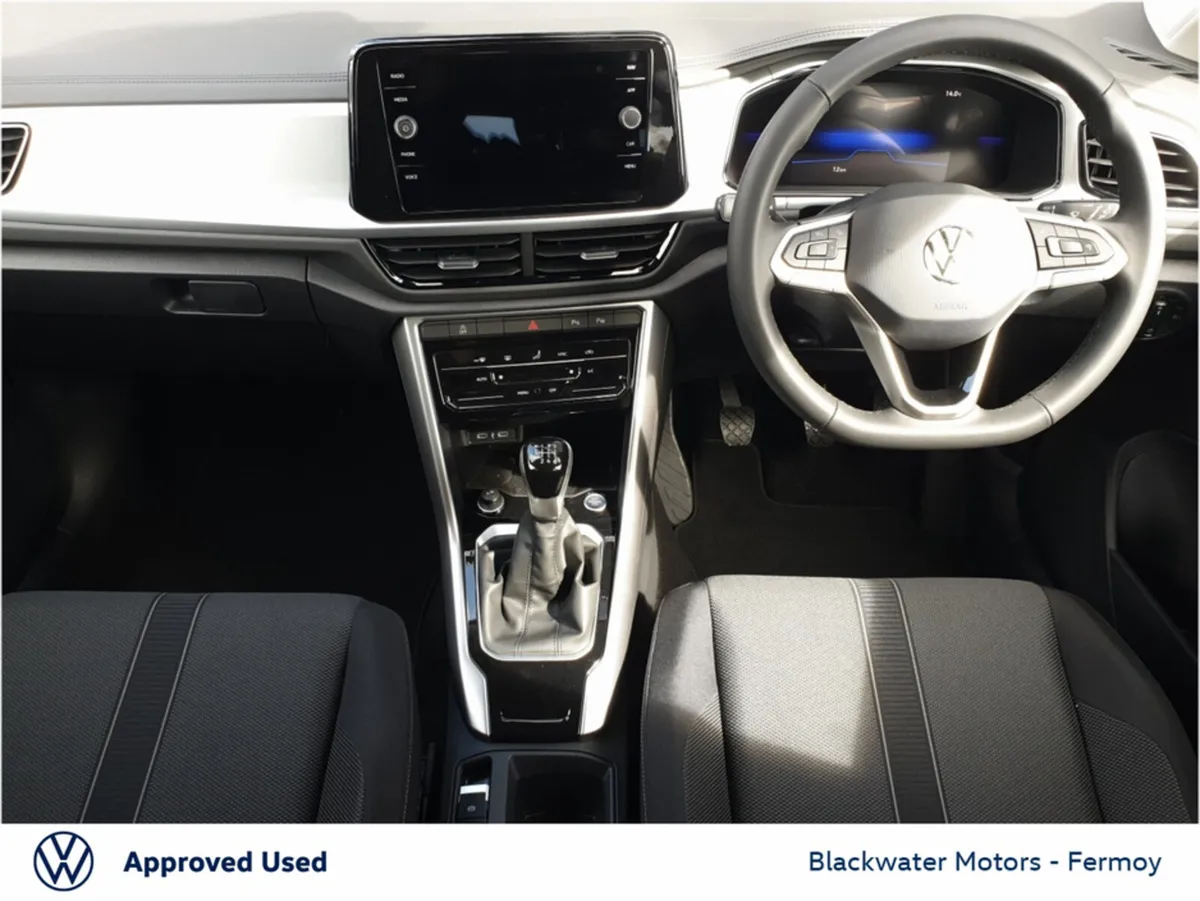 Volkswagen T-Roc 2.0TDI 116BHP EDITION 75 - Image 3