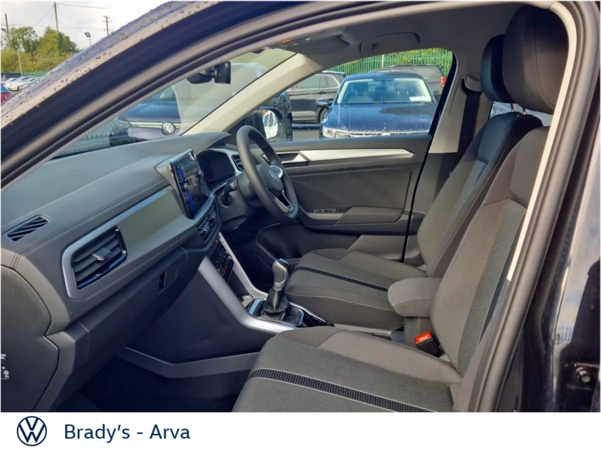Volkswagen T-Roc EDITION 75 2.0 TDI 116BHP M6F - Image 4