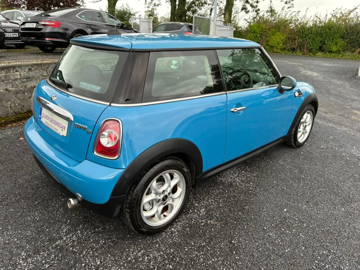 Mini Cooper 1.6 D COOPER (3 DOOR) - Image 2