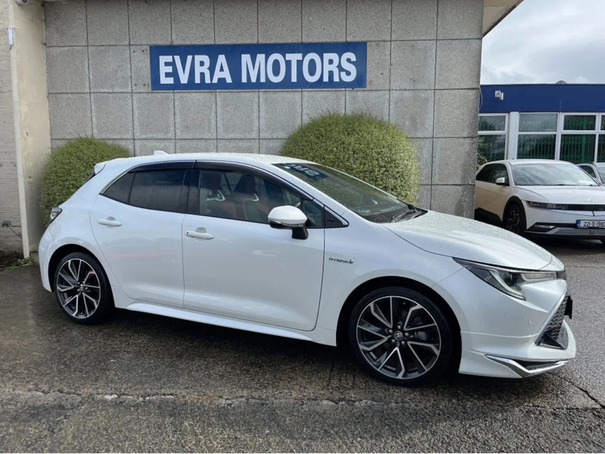 Toyota Corolla SPORT HATCHBACK AUTOMATIC HYBRID 1. - Image 3