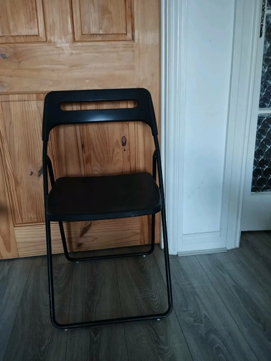 Fold up chair - Image 3
