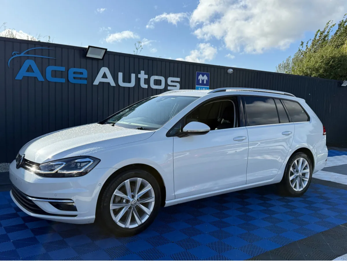 Volkswagen Golf ** DEPOSIT TAKEN ** HIGHLINE PRO - - Image 3