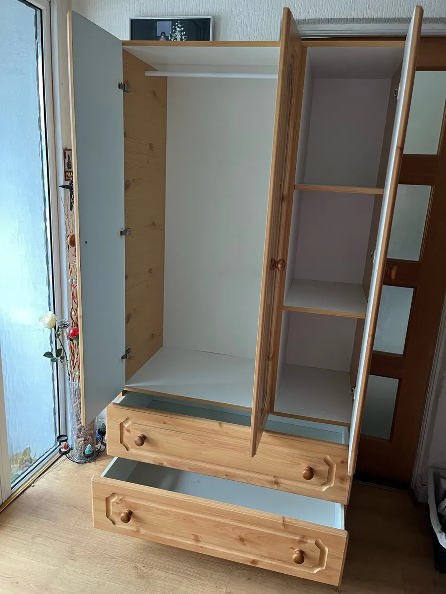 Wardrobe - Image 3