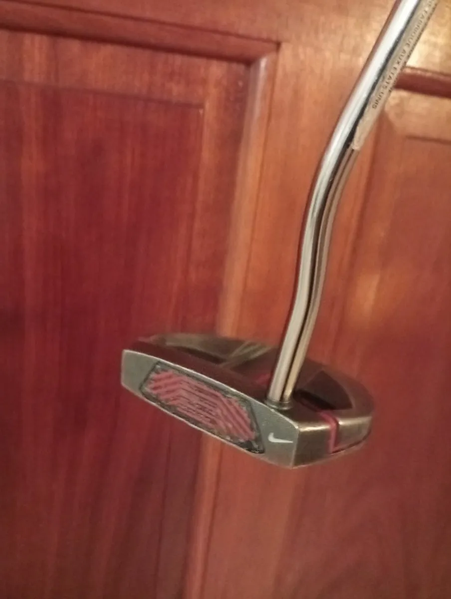 Nike 38 inch Putter Method ! Mallet Head - Image 4