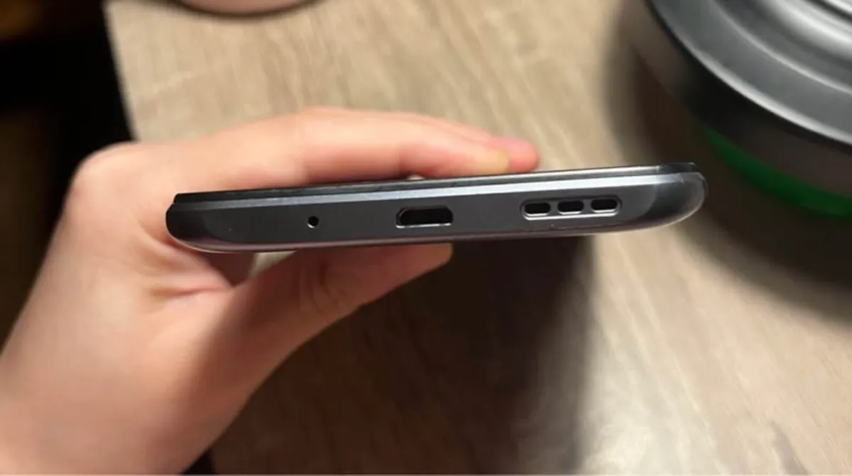 Poco Phone - Image 3