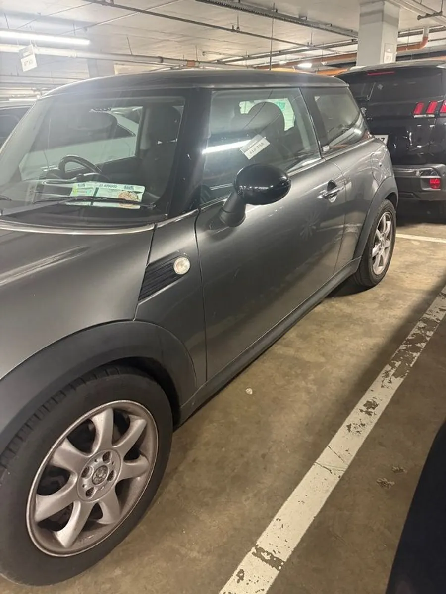 2009 Mini Cooper - Image 2