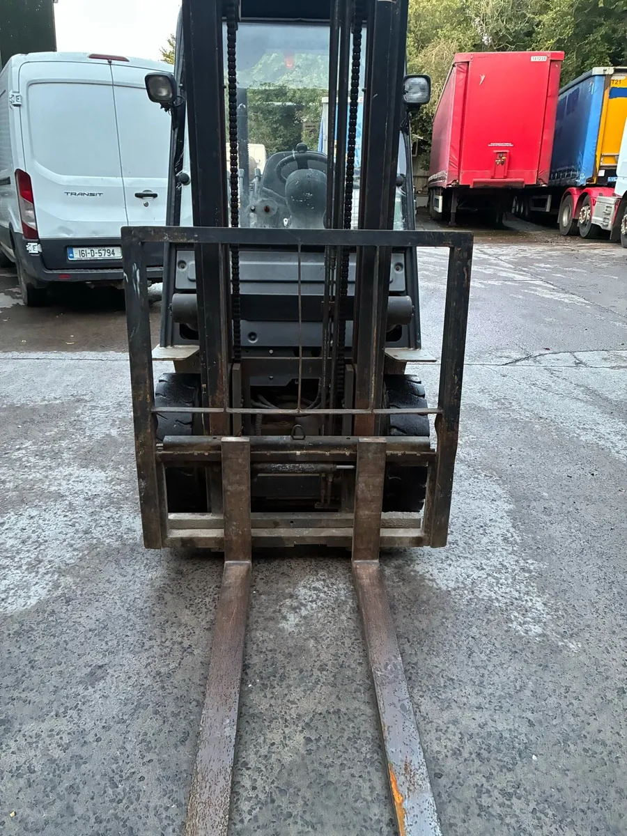 Forklift - Image 4