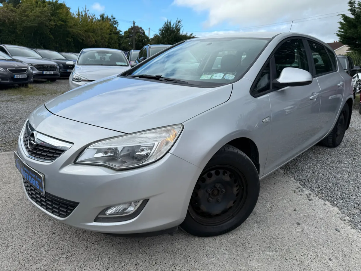 2011 Opel Astra  1.7 CDTI S - Image 2