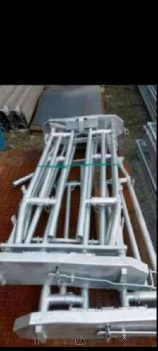 Building - Image 3