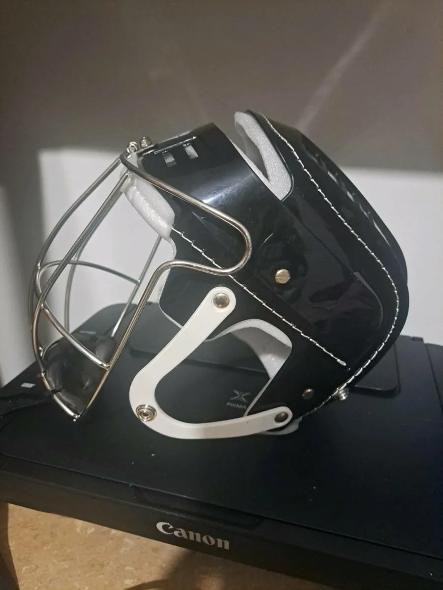 Gola Hurling helmet - Image 3