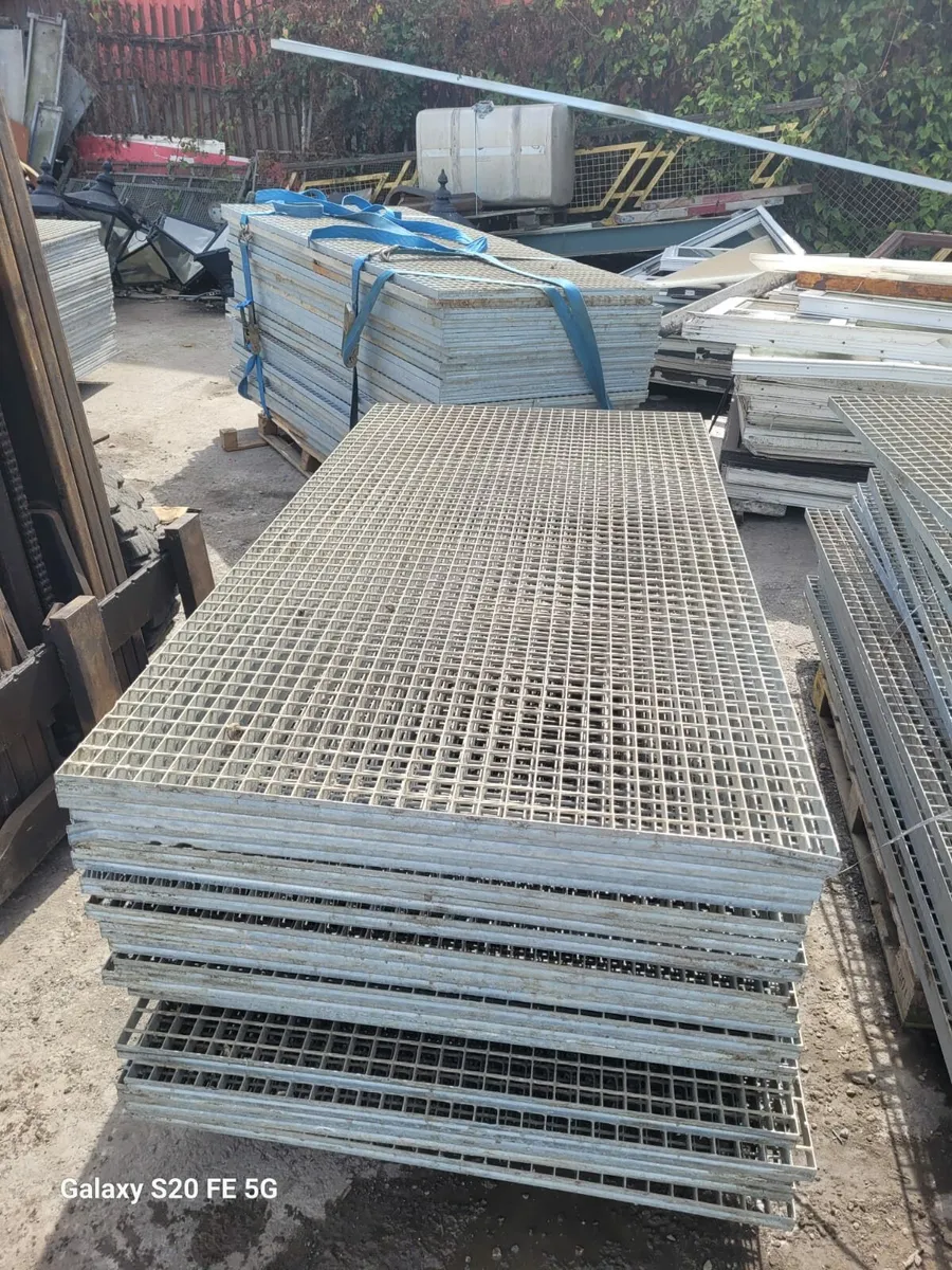 Building - Image 3