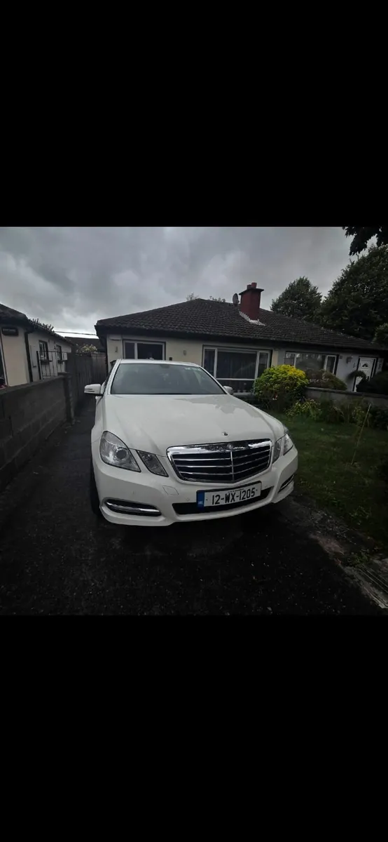 Mercedes-Benz E-Class 2012 - Image 1