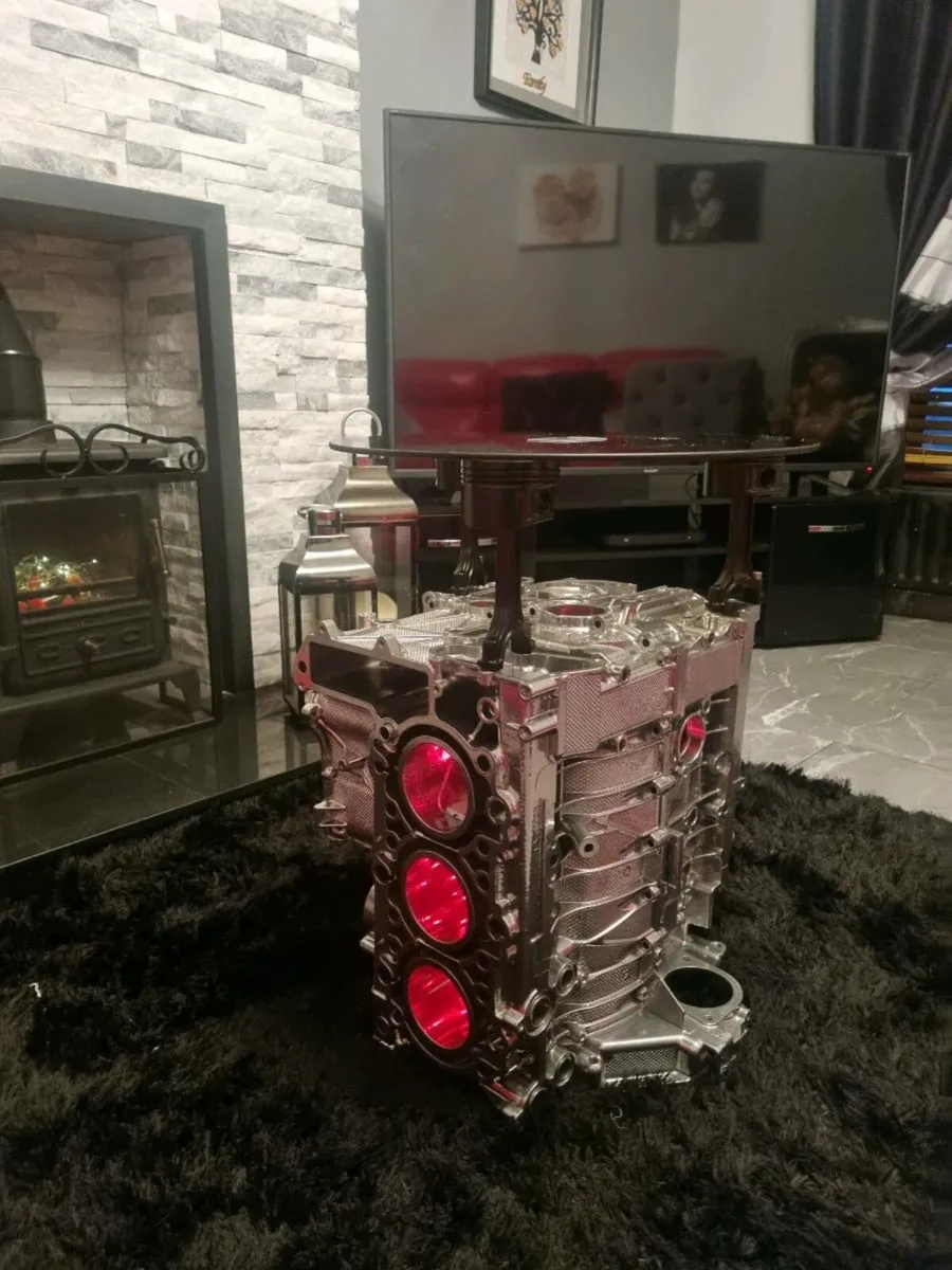 Engine coffee table Porsche - Image 1