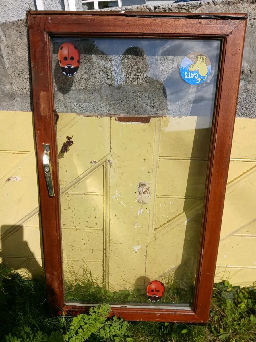 15 used windows - Image 2