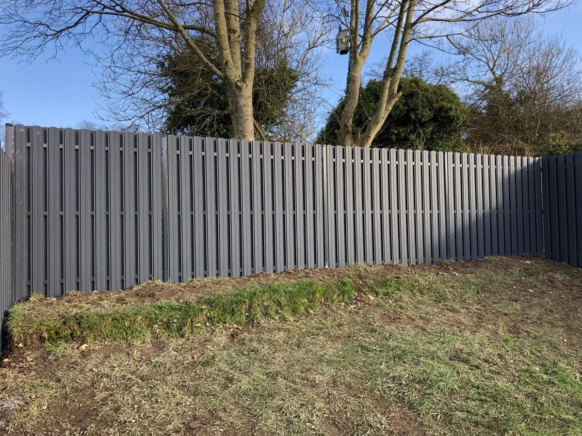 Fence. Metal fence panels . - Image 4