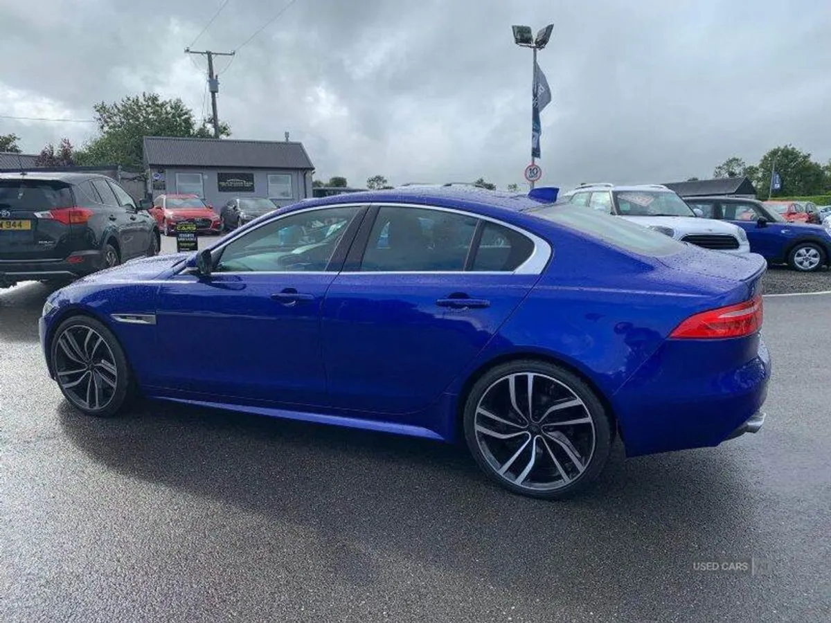 Jaguar XE R-sport - Image 3