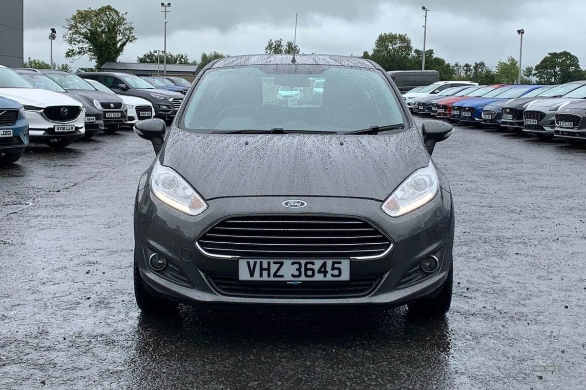 Ford Fiesta 1.25 82ps Zetec in Grey With 65K - Image 4