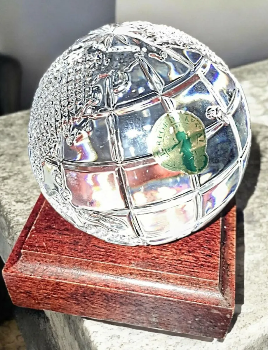Waterford crystal vintage globe on stand - Image 1