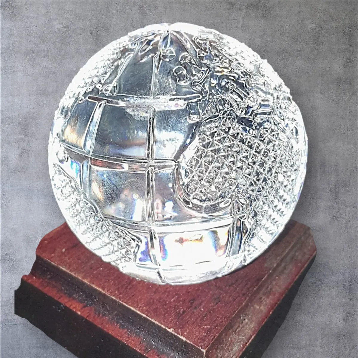 Waterford crystal vintage globe on stand - Image 2