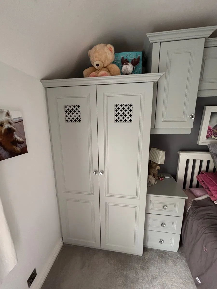 Bedroom Fitted Wardrobes - Image 2