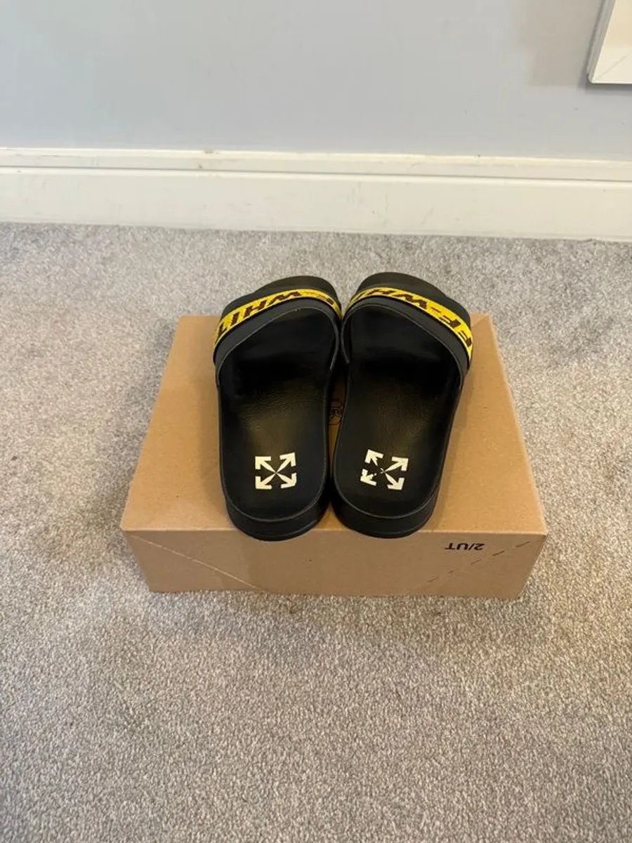 Designer shoes - Image 4