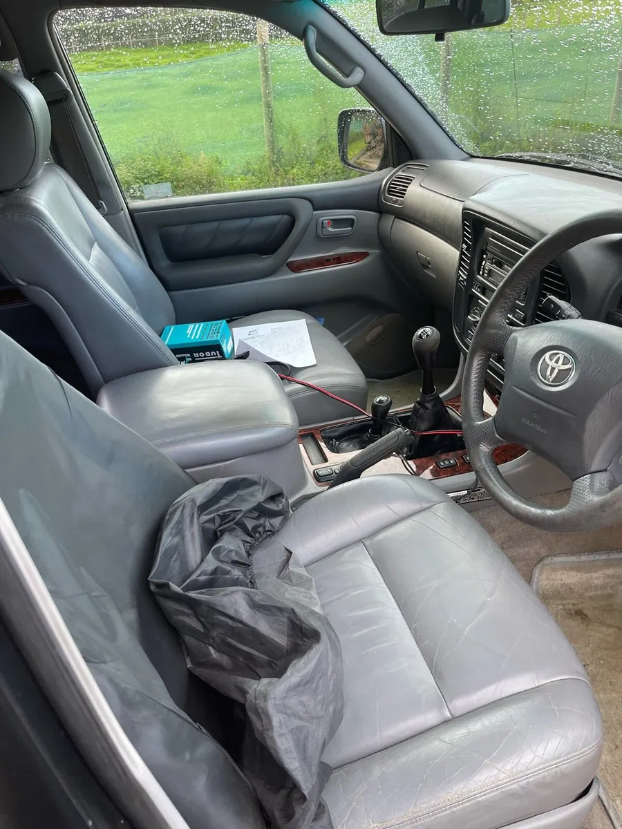 toyota landcruiser amazon 100 - manual - Image 2