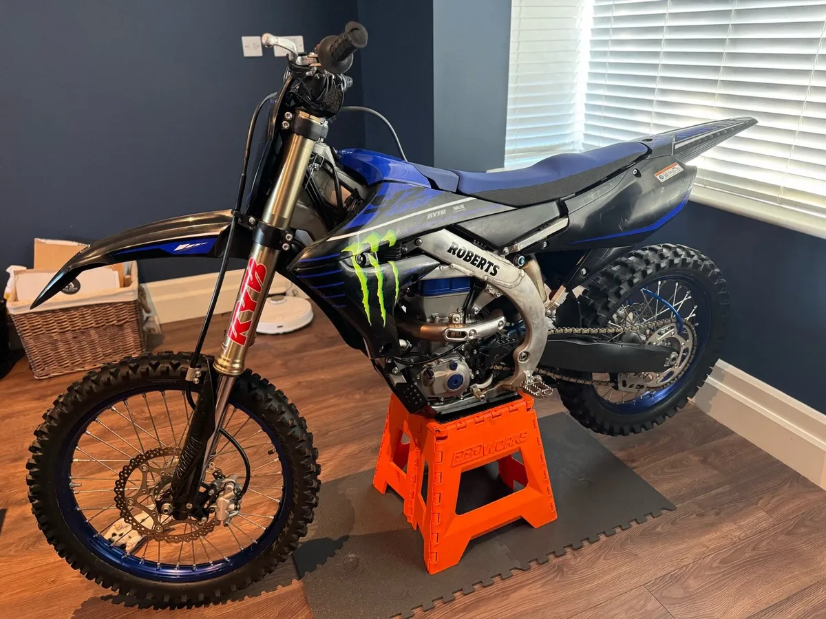 Yamaha YZ450 F Original Monster Energy 2021 - Image 1