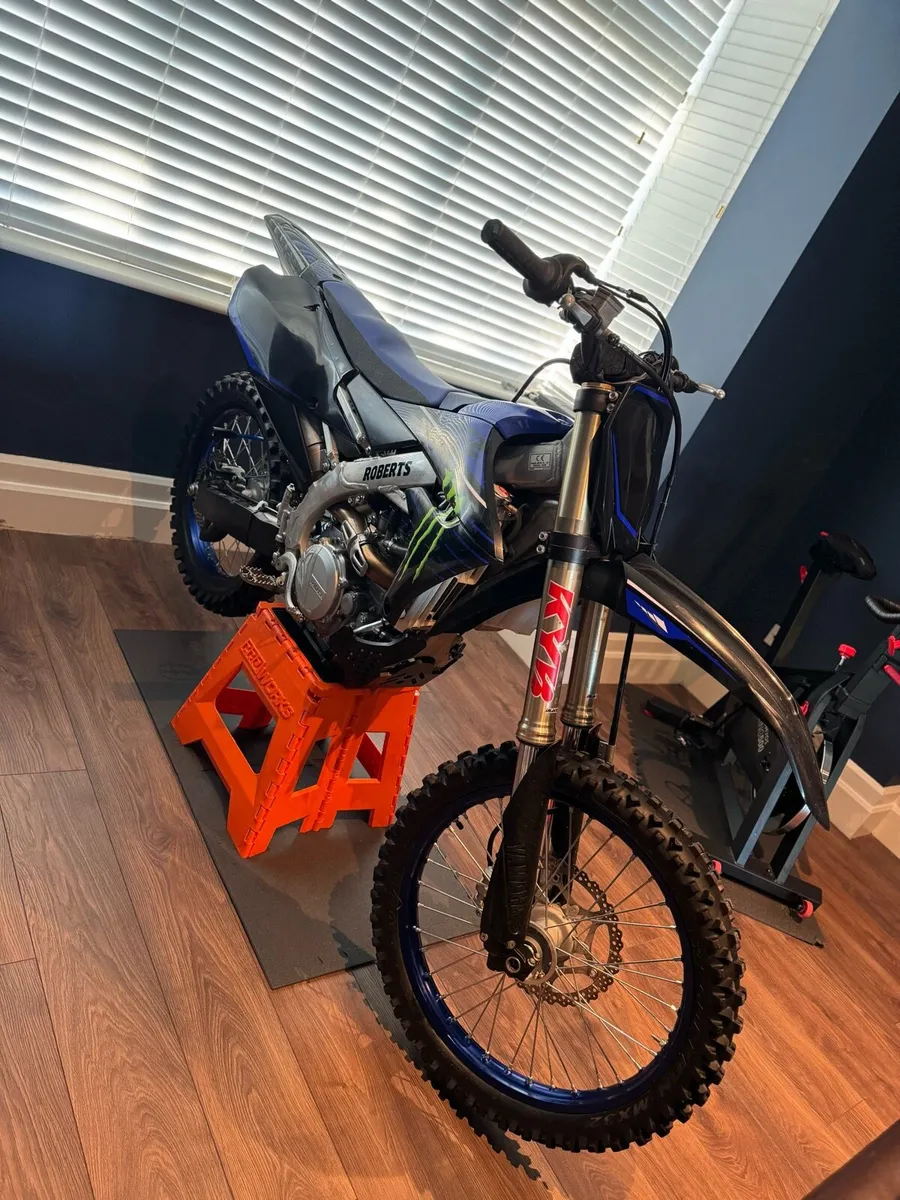 Yamaha YZ450 F Original Monster Energy 2021 - Image 2