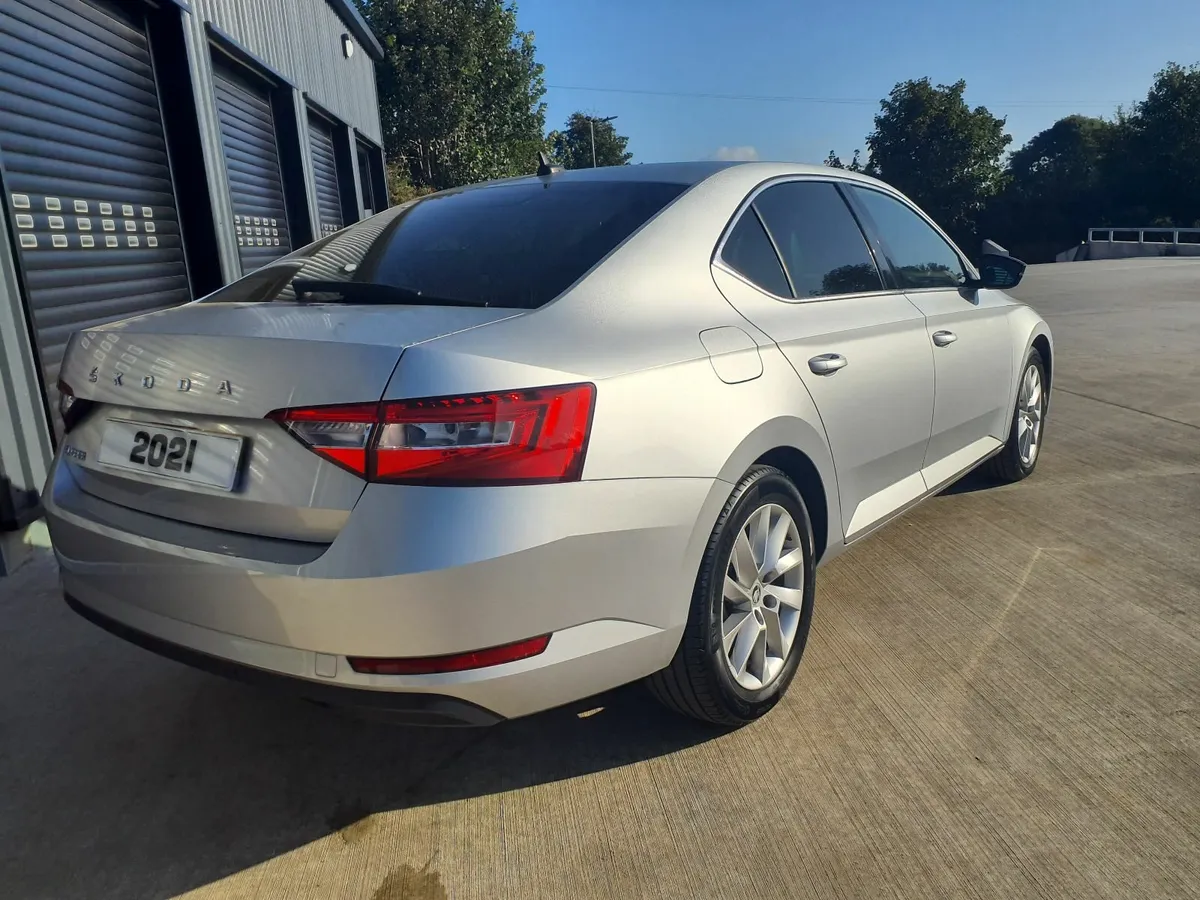 2021 Skoda Superb TDi SE Tech - Image 4