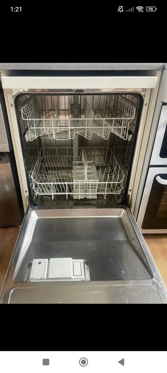 Dishwasher - Image 2