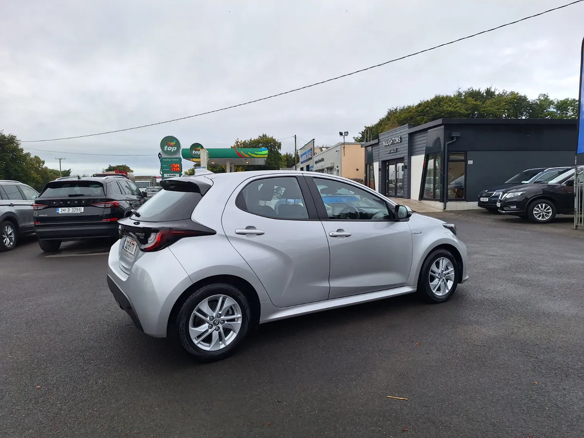 Toyota Yaris 1.5 Automatic Hybrid *High Spec - Image 3