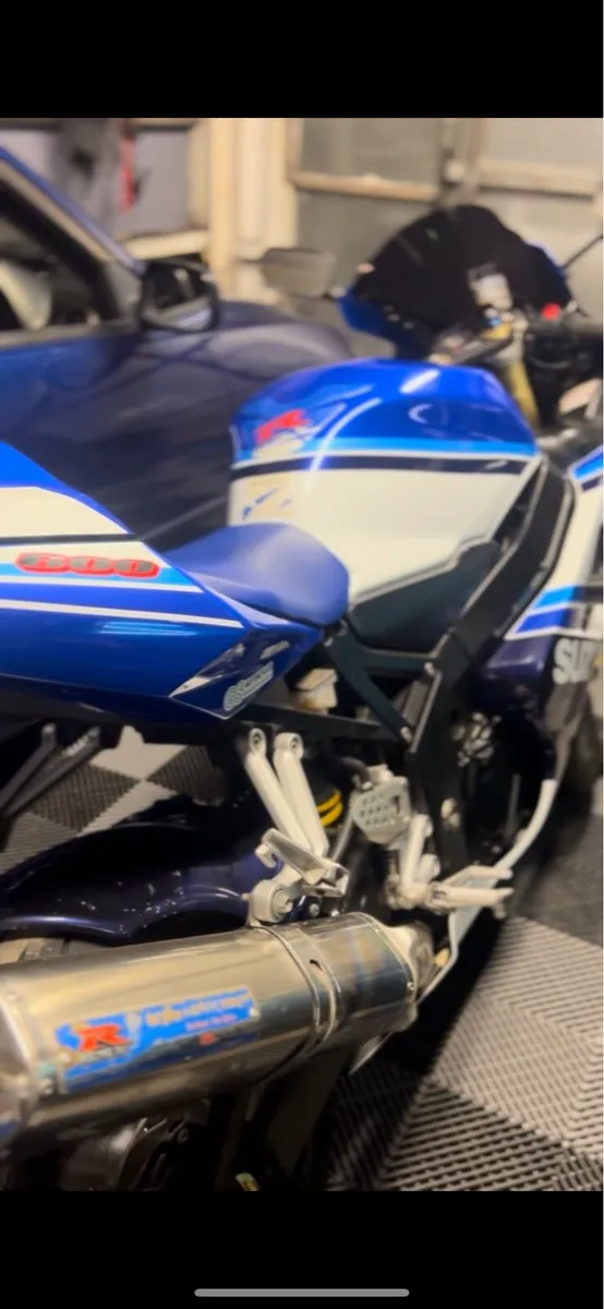 20th anniversary model gsxr 600 k5 - Image 4