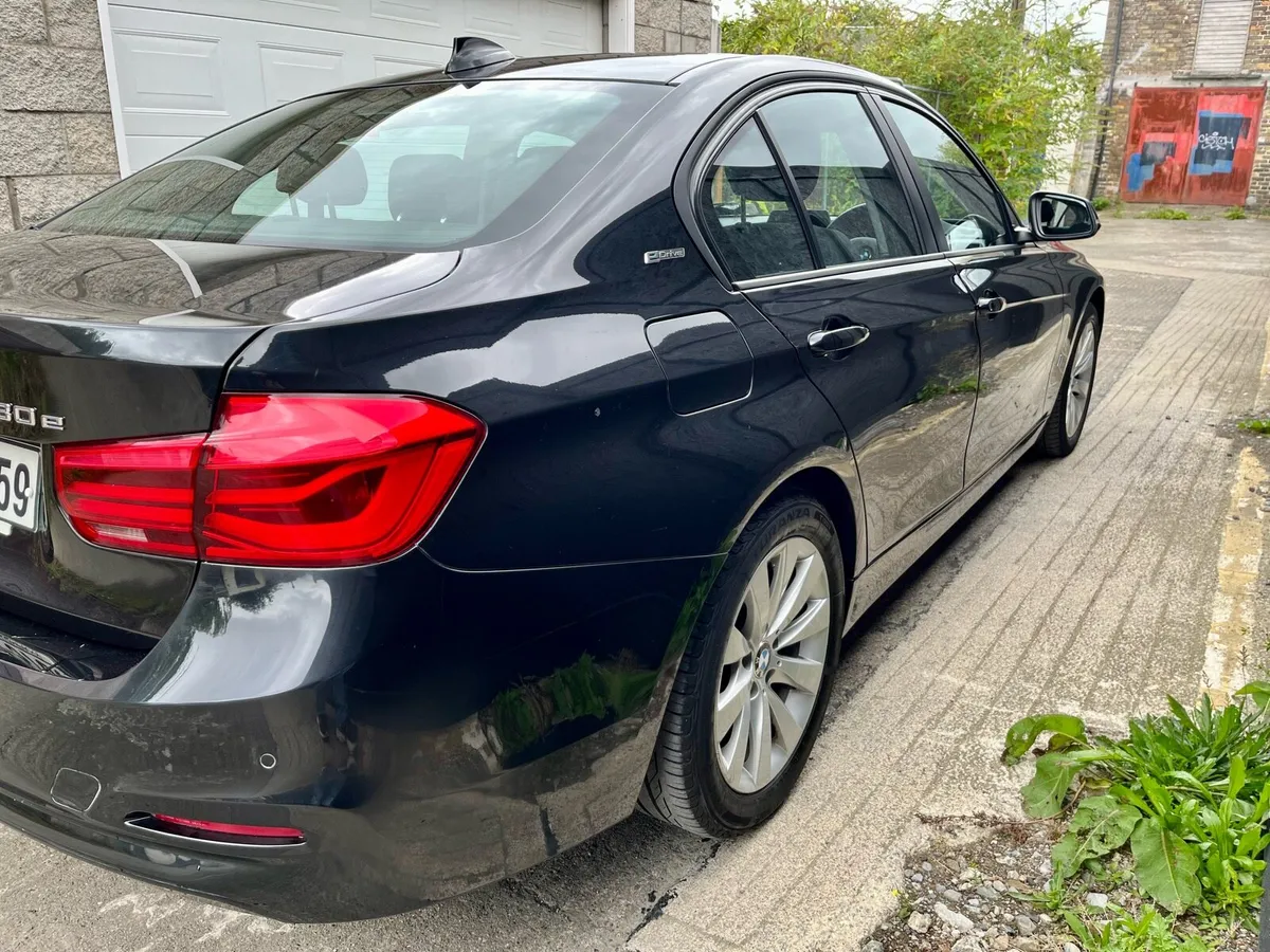 BMW 330e PHEV low mileage - Image 3