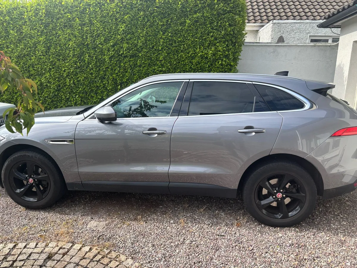 Jaguar F-Pace - Image 2