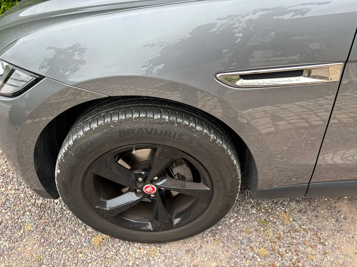 Jaguar F-Pace - Image 4