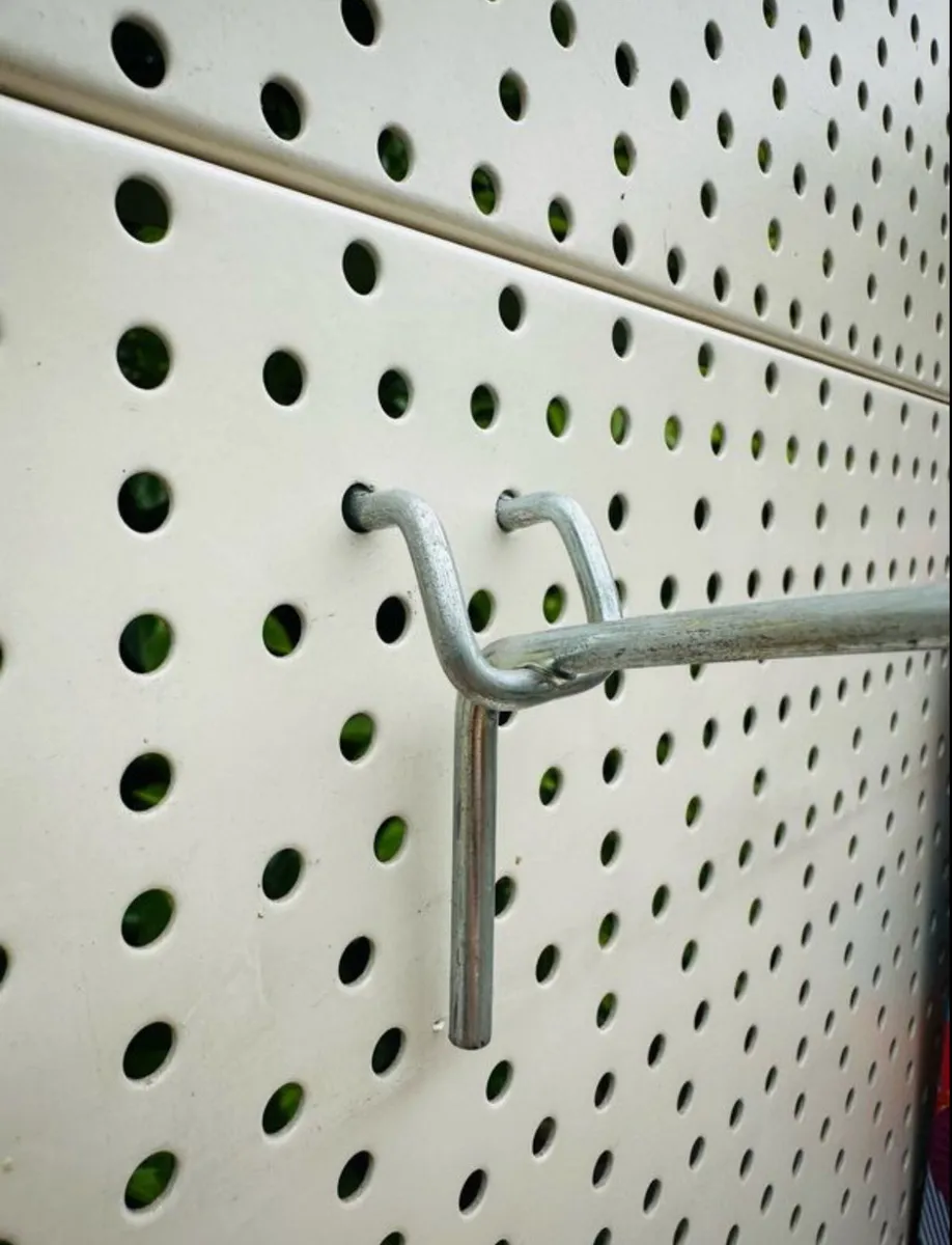 10 METRE / 30ft SHOP PEGBOARD DISPLAY UNIT - Image 2